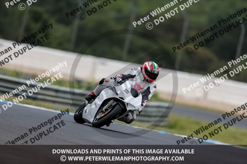 estoril;event digital images;motorbikes;no limits;peter wileman photography;portugal;trackday;trackday digital images